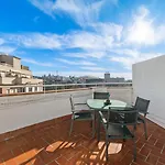 Downtown Penthouse With Views Of Apartmán *