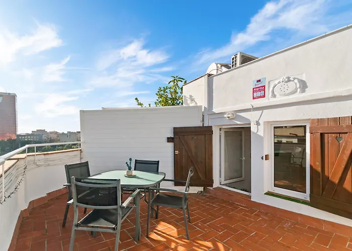 شقة Downtown Penthouse With Views Of *